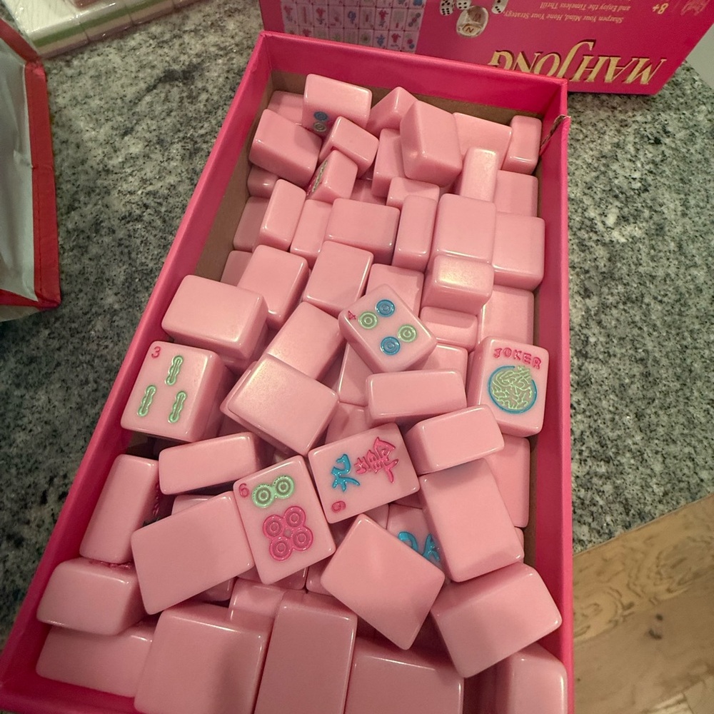 Pink Mahjong Set with Multi-Colored Racks 🀄️ - Picture 5 of 7